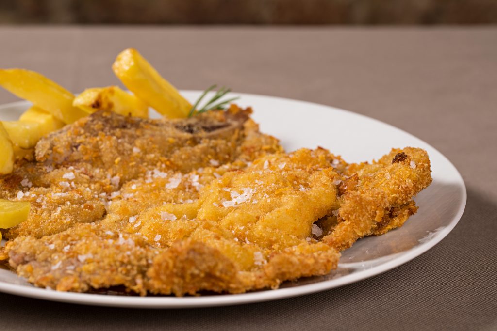 La Cotoletta alla Milanese: Origini e Ricetta Tradizionale 3 Cotoletta Classica 1